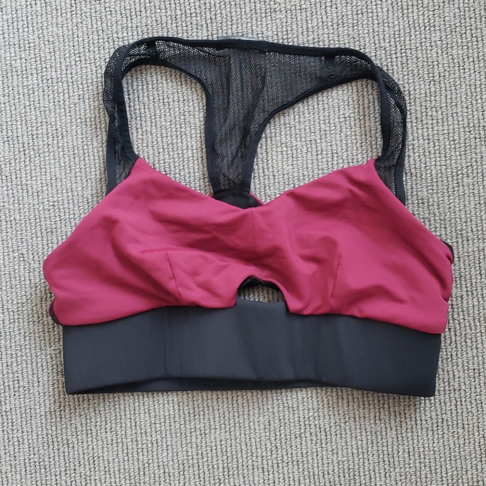 Michi Sports Bra - size L